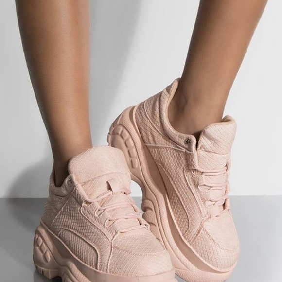 CAPE ROBBIN - Picture 2 of 7